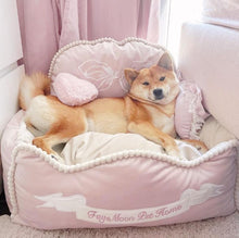 Load image into Gallery viewer, Pinky Princess Style Pet Bed With Pillows - San Frenchie
