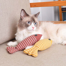 Load image into Gallery viewer, 3 Fish Catnip Cat Toy Set
