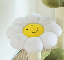 Load image into Gallery viewer, Four Leaf Clover and Flower Climbing Tree