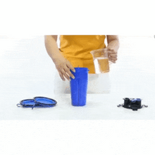 Load image into Gallery viewer, 2 in 1 Travel Bottle and Bowl Kit - San Frenchie