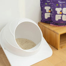 Load image into Gallery viewer, Space Capsule Semi-Enclosed Cat Litter Box with Scoop
