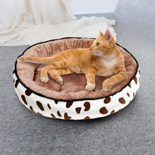 Load image into Gallery viewer, Cute Round Pet Bed
